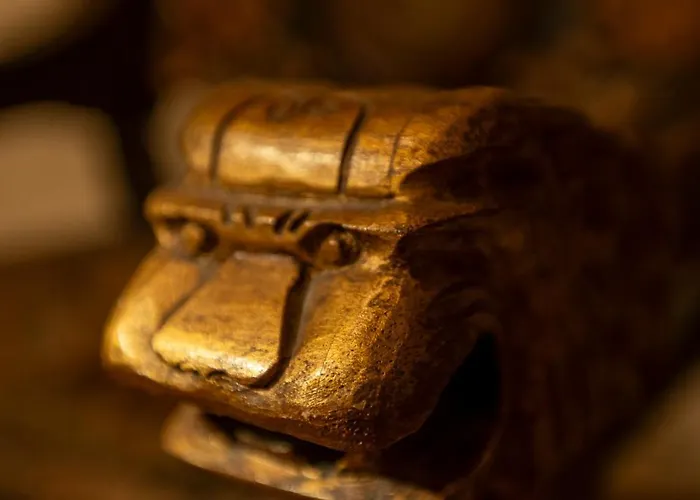 El Virrey At Plaza De Armas By Katari 3*